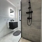 Kms Homes - Garden - Netflix - Modern * Günzburg