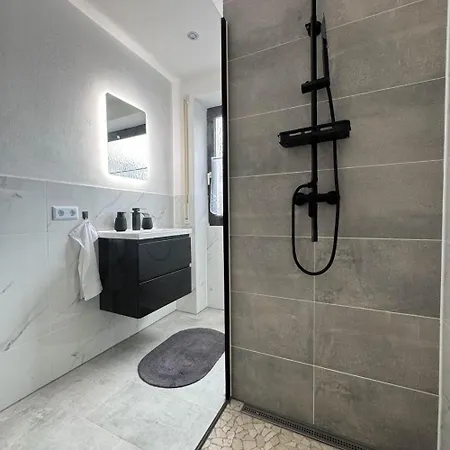 Kms Homes - New - Garden - Netflix * Guenzburg