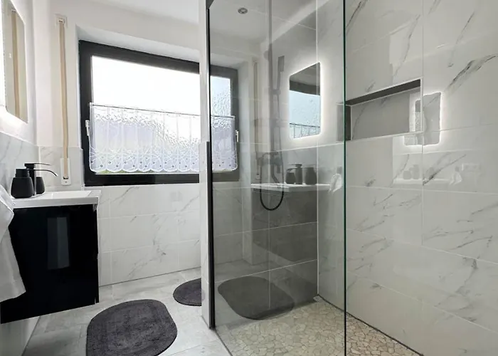Kms Homes - Garden - Netflix - Modern * غنزبرغ